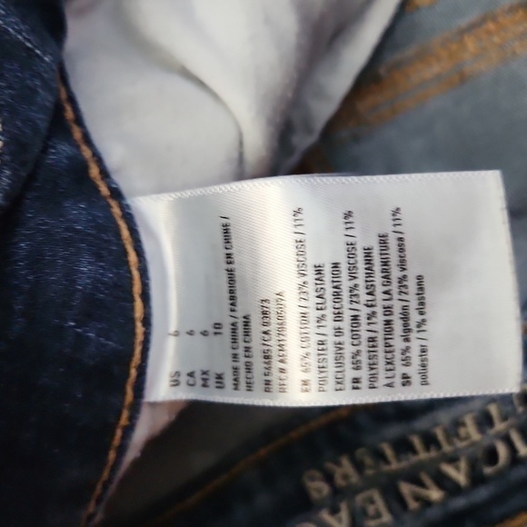 AMERICAN Eagle Outfitters Denim Distressed Shorts size 4 - Picture 3 of 5